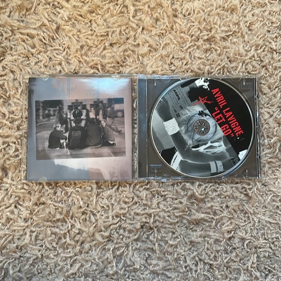 Let Go, Under My Skin Avril Lavinge CDs - Picture 4 of 9
